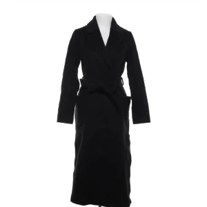 UllKappa - Ivy and oak  - Ullkappa från Ivy and oak i storlek 36.  Sparsamt använd och inga tecken på slitage eller användning.   Nypris ca 3500kr!  65% ull  10% mohair  20% polyamide  5% acryl.  