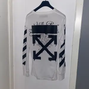 Off-White Longsleeve S Lagad ärm vid armbågen