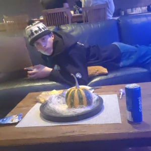 Independent Prada - En lång slender mycket smakrik mjuk och skönt plagg