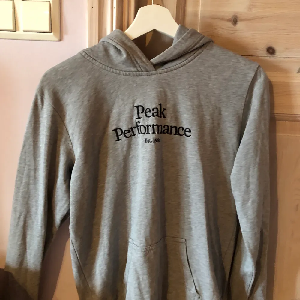 Sparsamt använd. . Hoodies.