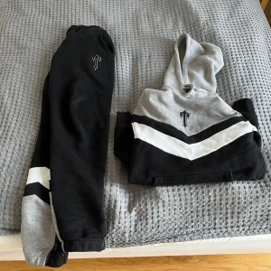 Trapstar dress  - Hej säljer min trapstar dress i storlek S