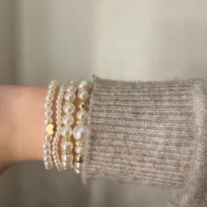 Armband  - Handgjorda armband, 30kr/st 