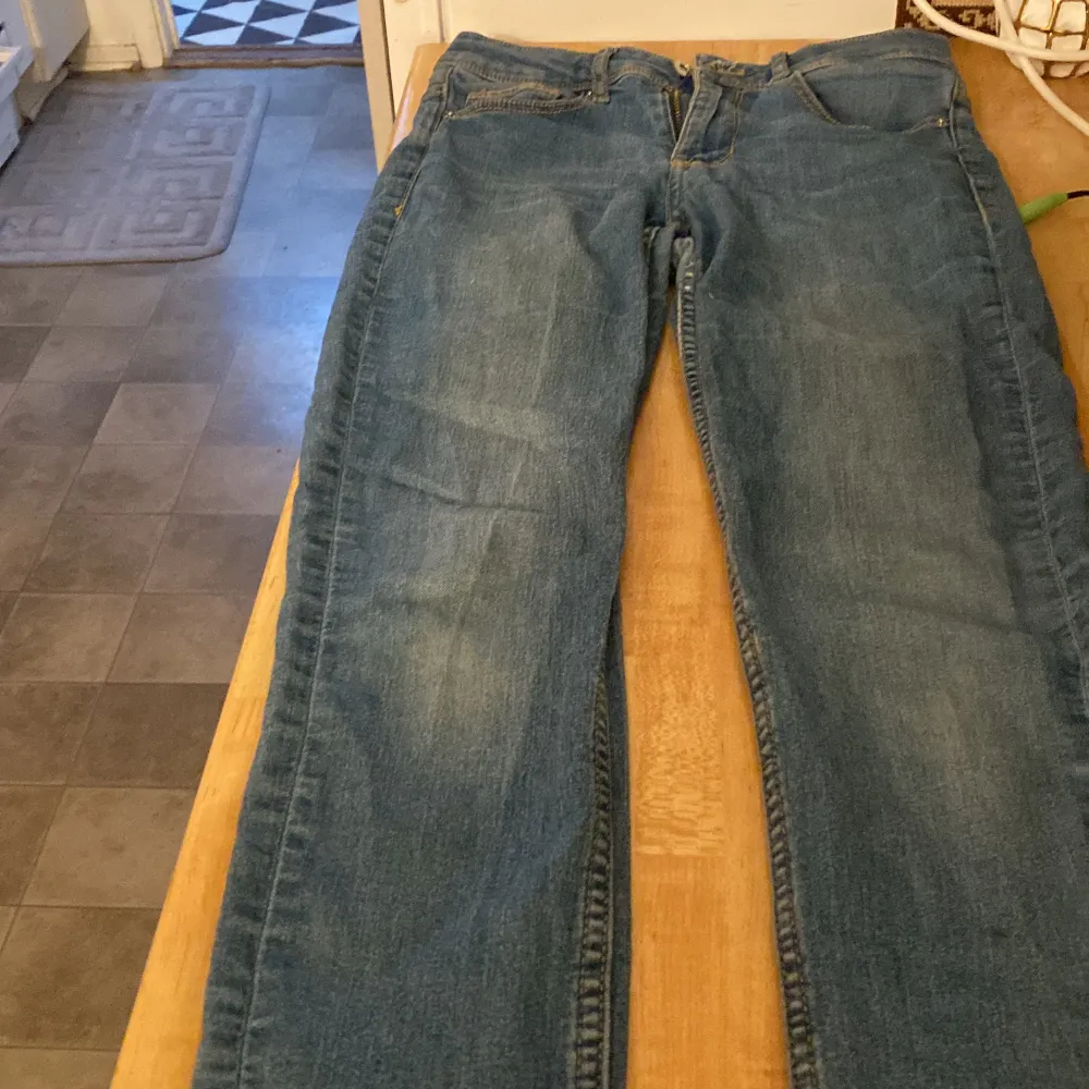 Dam jeans ny tvättade . Jeans & Byxor.