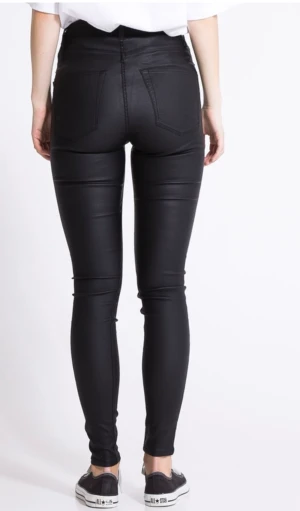 Jeans ”snake”  - Jeans ”snake” lager 157, nya med prislapp. High rise skinny fit.  Kostar 200-157kr i butik.  St XXL  