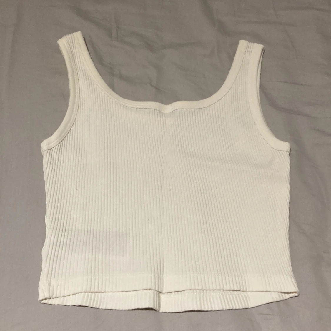 Uniqlo White Tank Top  - 90