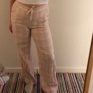 Pyjamasbyxor  - Pyjamasbyxor från boomerang i fint men använt skick. 