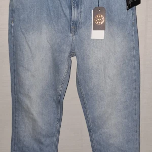 Oanvända jeans - Oanvända med lappar kvar