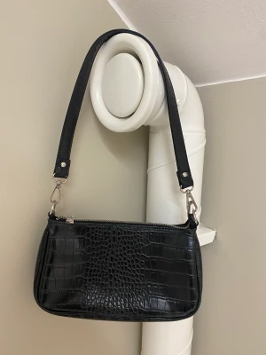 Väska - Axelväska från ginatricot💗💗