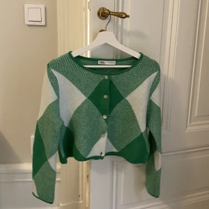 Kofta Zara - Tröja från Zara strl S. Aldrig använd 💚