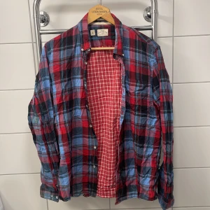 Färg stark skjorta pl&co - Pl&co skjorta i bra skick