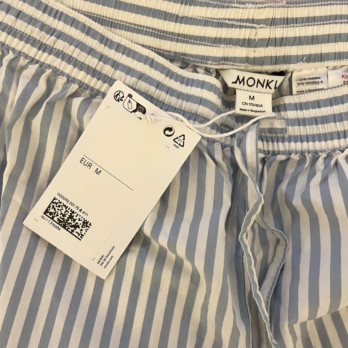 Randiga pyjamasbyxor - 90