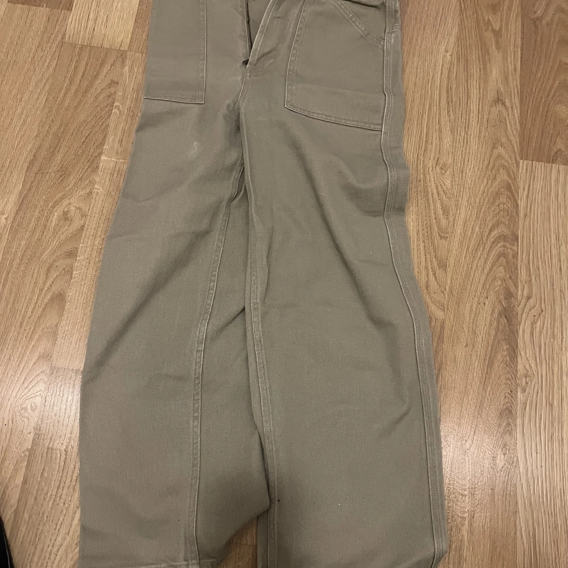 Snygga vida jeans i nyskick  - 90