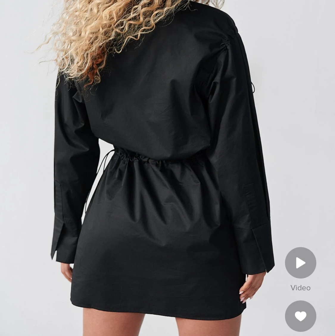 Svart klänning från NA-KD  - 91