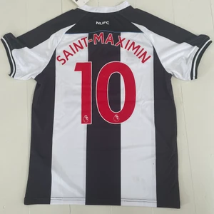 Newcastle United matchtröja 2021/2022  - Helt ny fotbollströja, aldrig använd. Taggar finns kvar