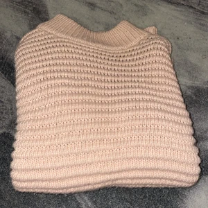 Tröja H&M - En tröja från H&M🥰 nypris 300kr läker för 150kr