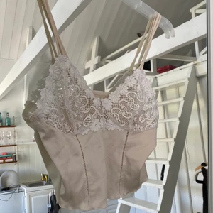 Spetstopp - Fin spetstopp i storlek s i jättefint skick.