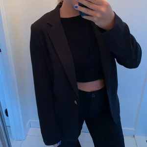 Blazer - Svart blazer från HM, i bra skick💞