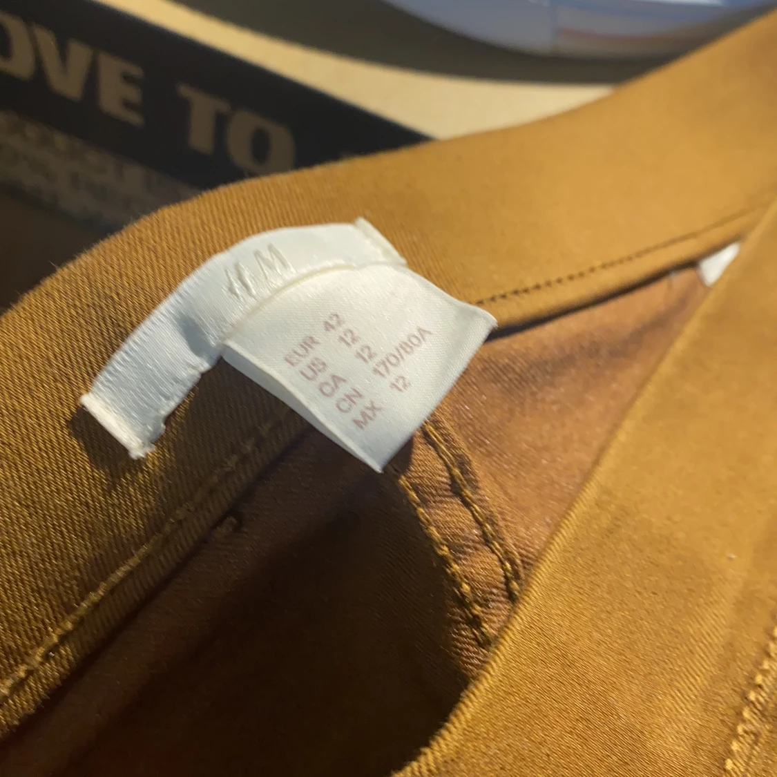 Senapsgula treggings från H&M storlek 42 - 91