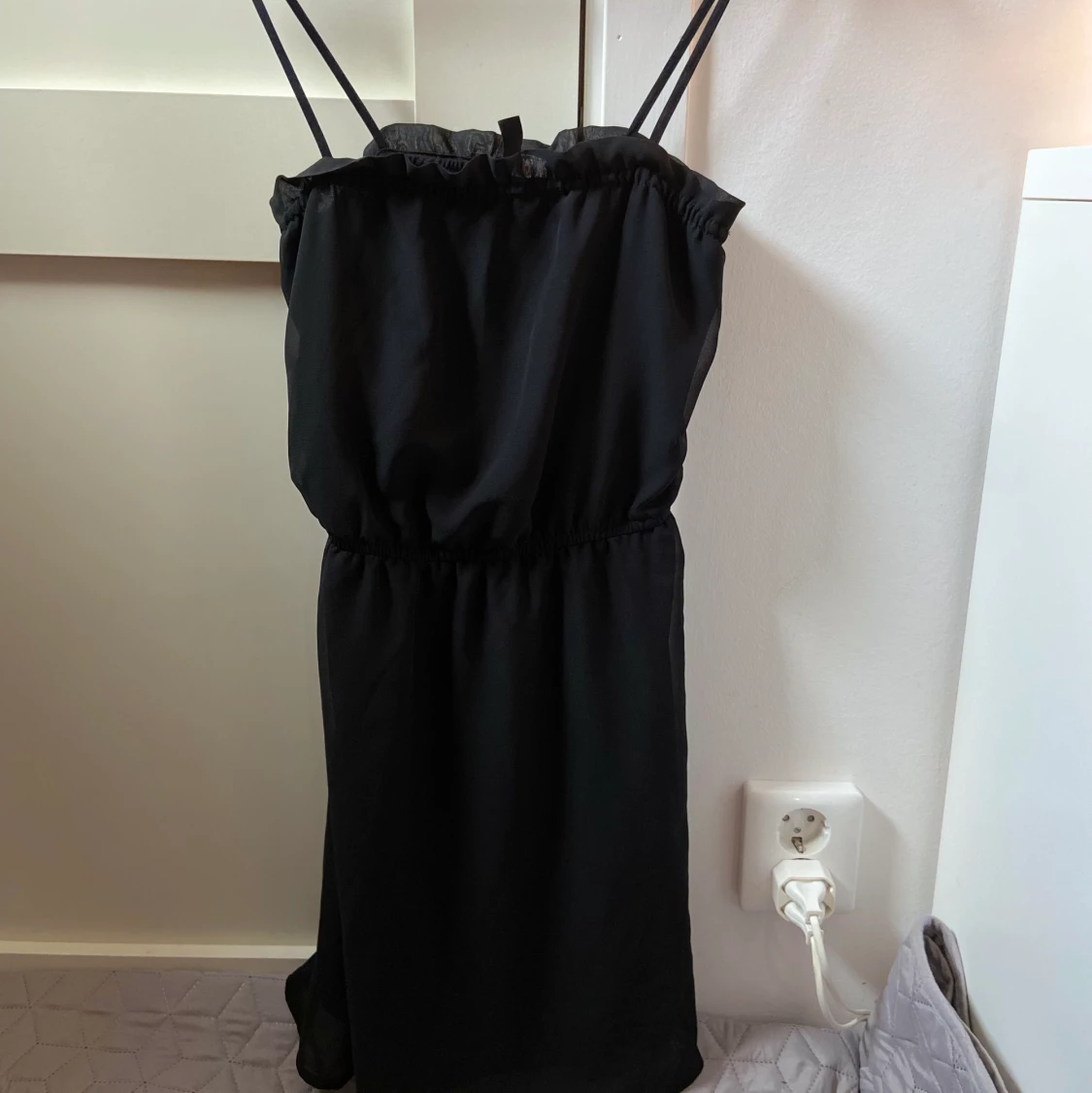 H&M svart klänning (NY)