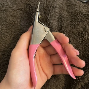 Nageltong  - Denhär är en nagel tång 