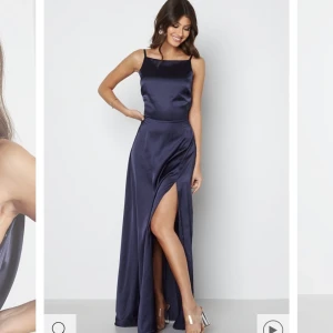 Balklänning  - Jättefin balklänning från bubbleroom köpt förra året till min bal, köptes för 1100kr Endast använd en gång och är i väldigt bra skick!  Skriv för fler bilder eller frågor :)💗