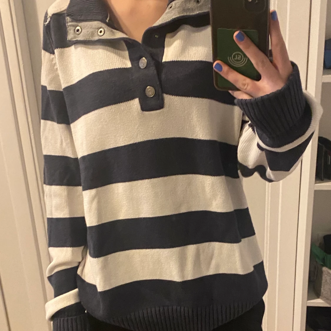 Stickad tröja med krage - 90