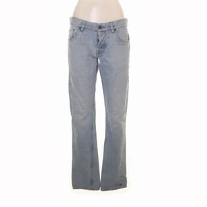 Prada jeans - Låg midjade Prada jeans, har sytt om och sytt upp så dom är i Sthlm 36/38/40! Så snygga!!! 