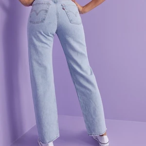 Levis ribcage straight - W25, superfint skick! Säljes då de blivit försmå för mig.