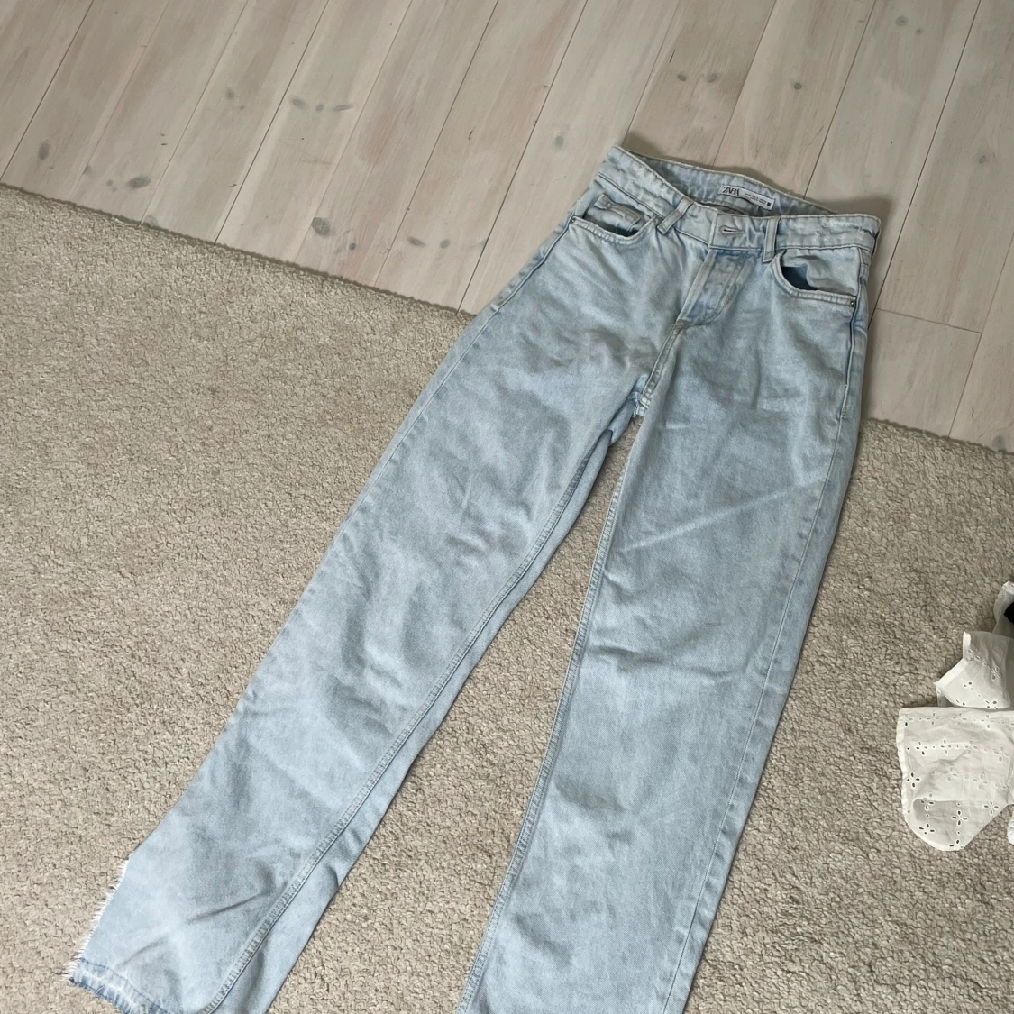 Midrise Zara jeans  - 90