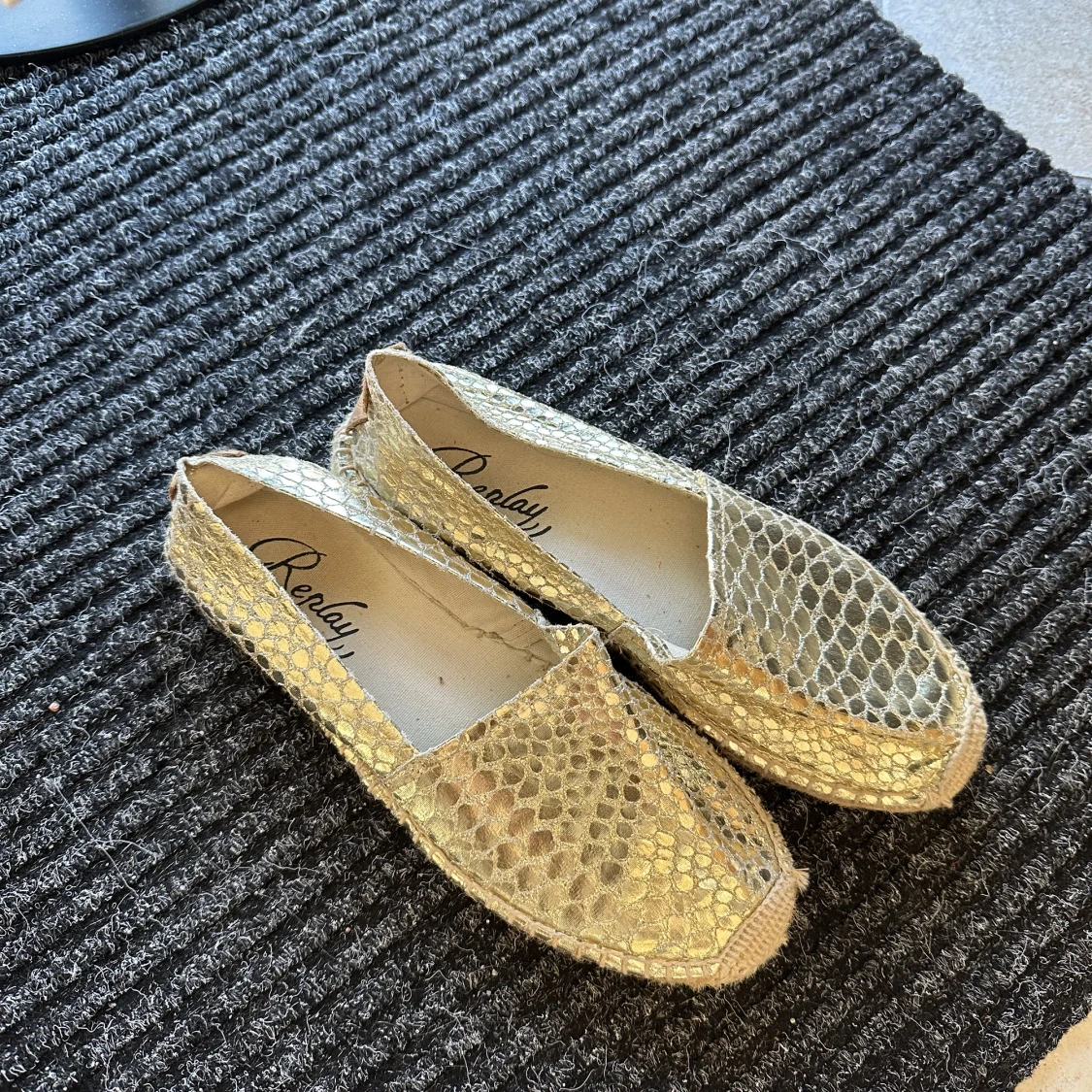 Espadillos replay guld
