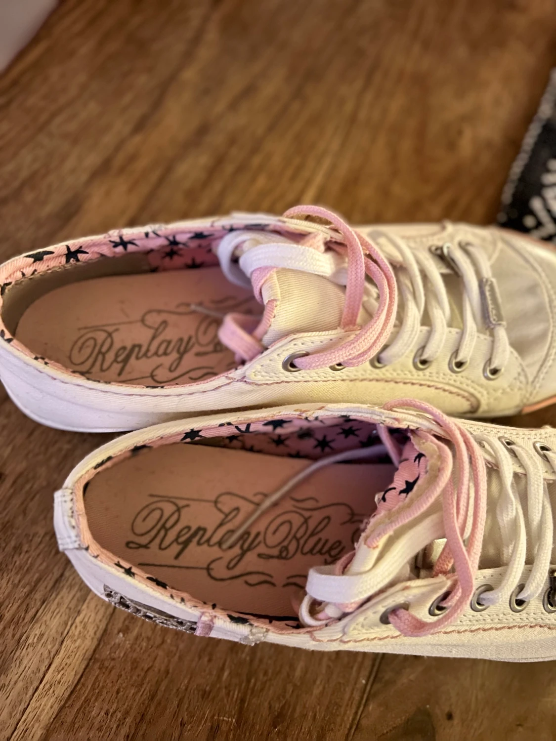 Sneakers Replay  - 90