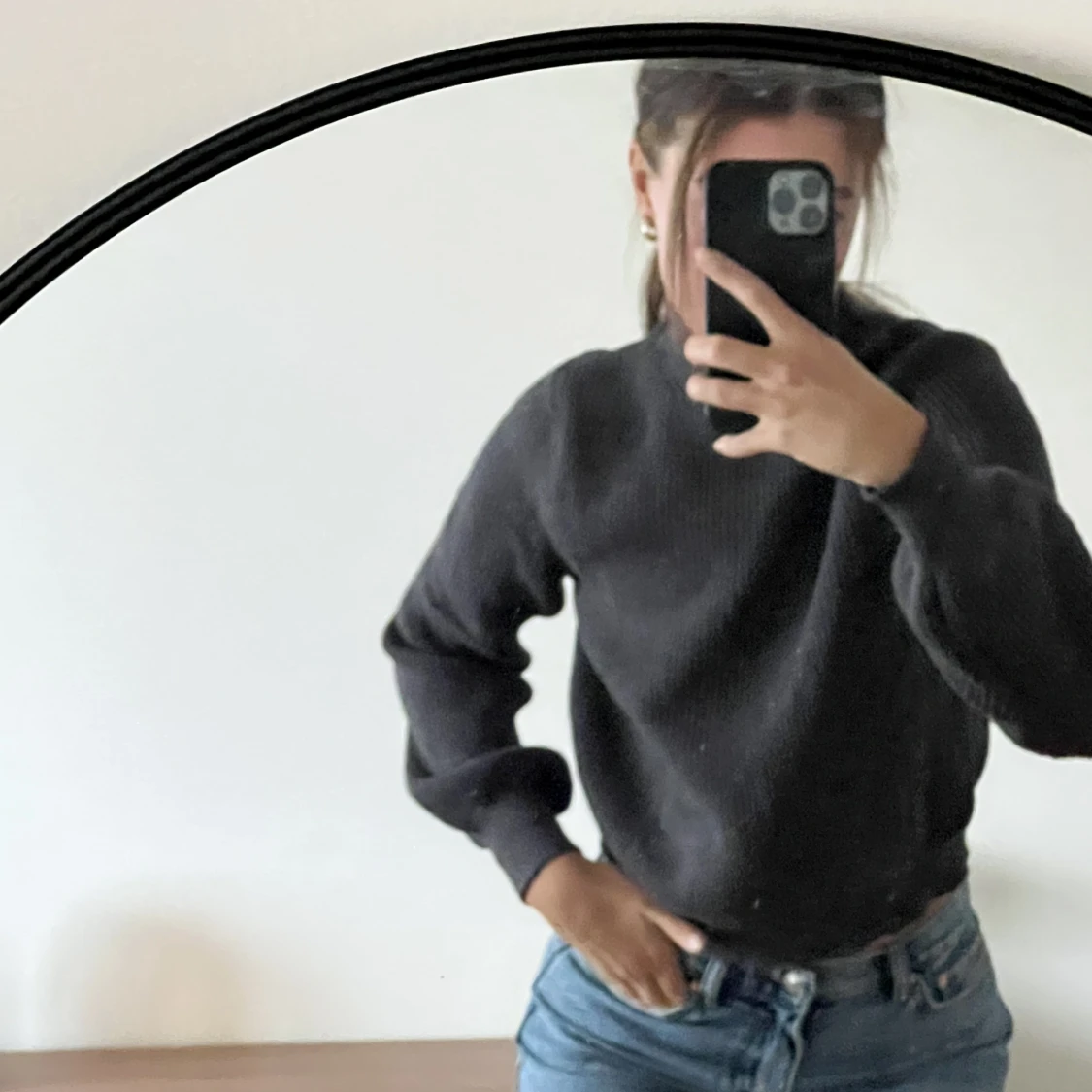 Ribbstickad grå polotröja - 90