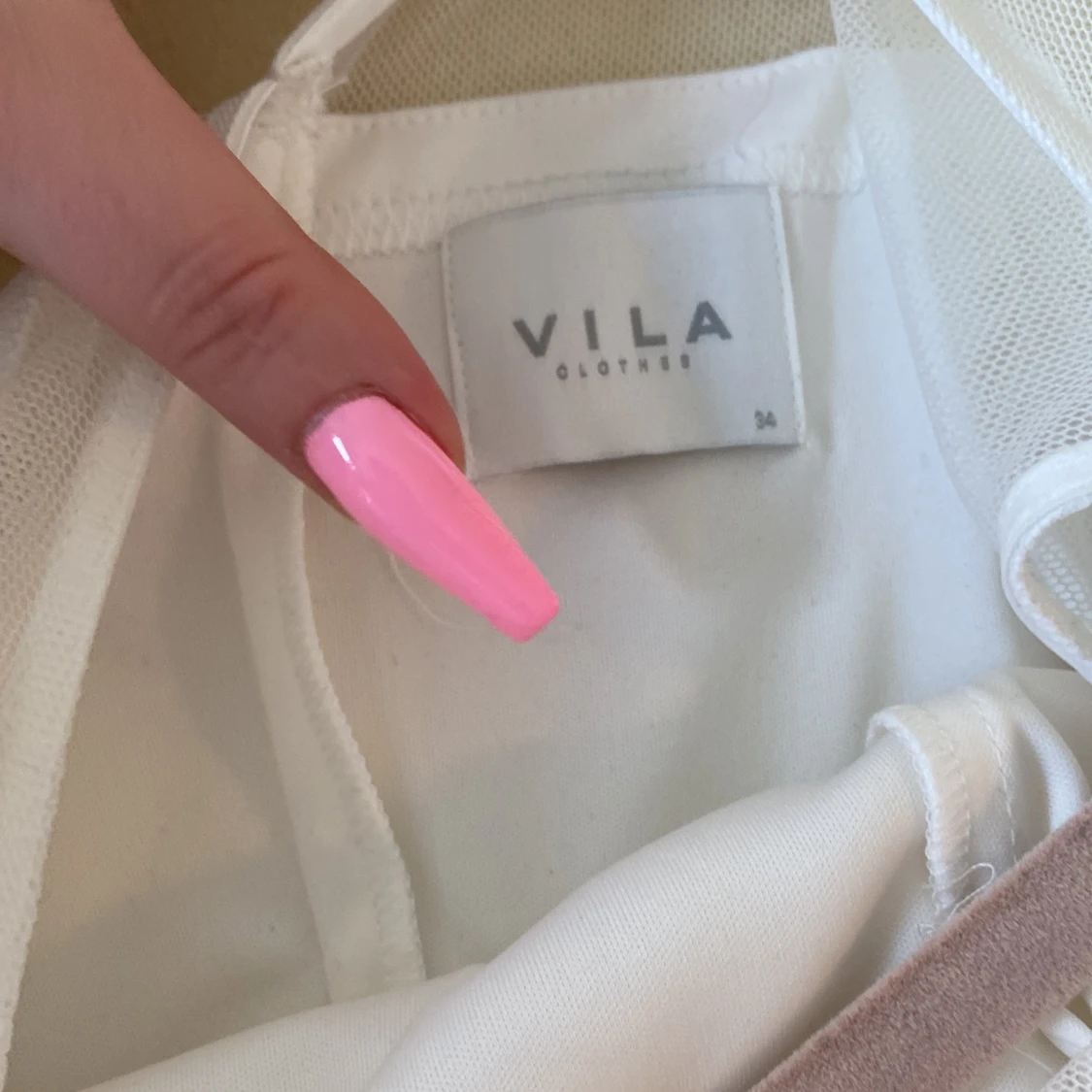 Vit vacker klänning - 91