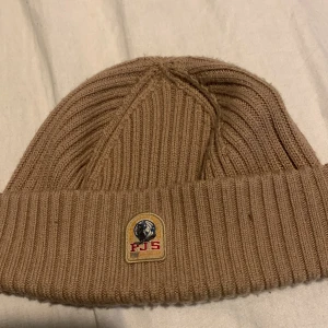 pjs mössa - använd 3 gånger 