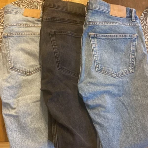 Weekday jeans - 3 par fina jeans från Weekday  Säljer för att de är för små på mig👍