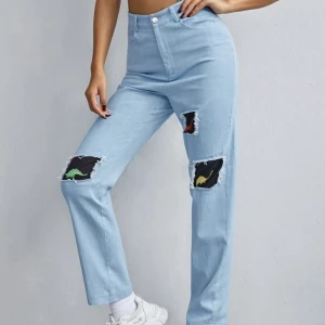 Jeans Shein - Blåa jeans i tunt material från Shein. Aldrig använd. Storlek M.