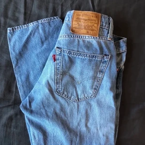 Levis jeans  - Levis jeans jag köpt här på plick som tyvärr inte passade! Storlek 29/32 men de är mer som storlek xs/s!
