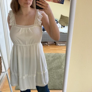 Vit sommarklänning - Söt vit sommarklänning!☀️