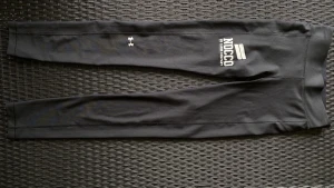 Oanvända träningsbyxor - Under armour X nocco byxor. Köparen står för frakten. Knappt använda.