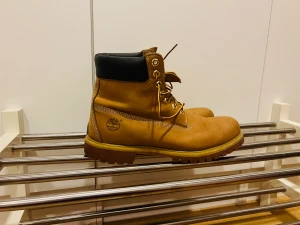 Timberland delivery free  - Timberland  10/8 
