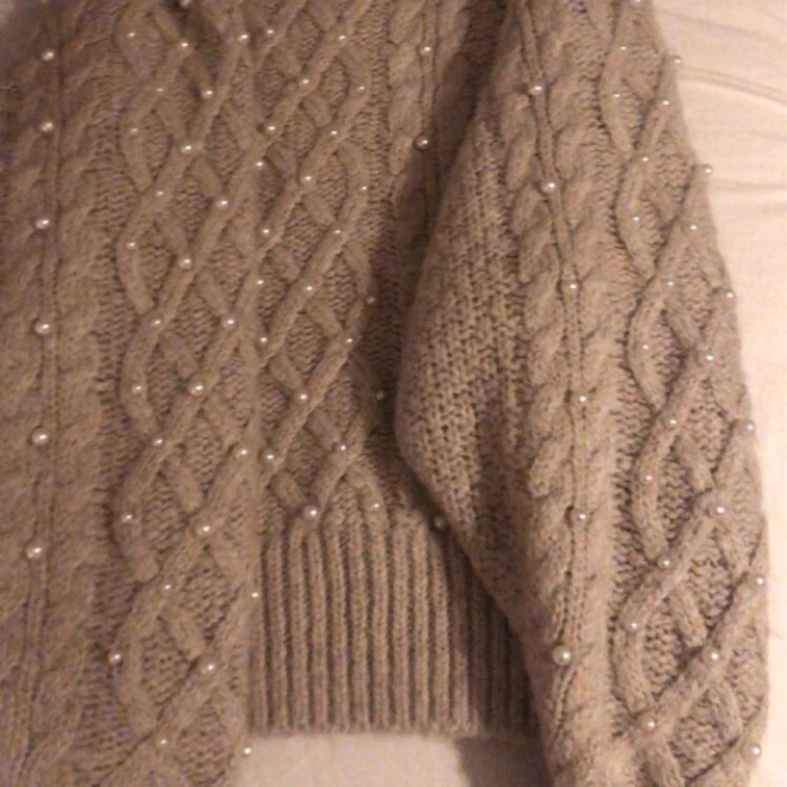 Tjocktröja med pärlor - 91