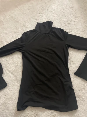 oanvänd - helt oanvänd tröja med krage