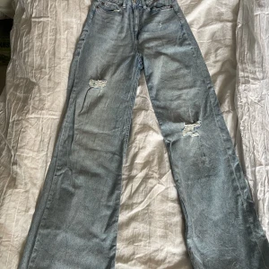 Straight jeans från h&m - Fina jeans från H&M. Fint skick 