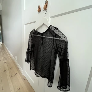 Blus - Skit snygg blus i storlek XS super fint skick säljer för 200 + frakt ❤️