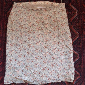 Kjol - Fin kjol från humana!