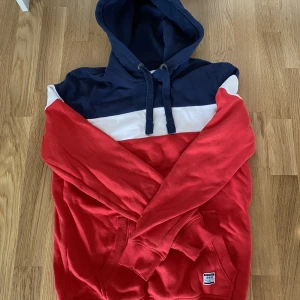 Hoodie strl. S - Hoodie. Storlek: S