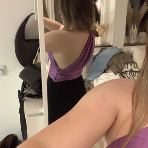 Snygg festtopp  - Snygg fest topp från Na-kd i st 38