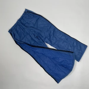 Blå täckbyxor - Asfestliga och varma brallor! 