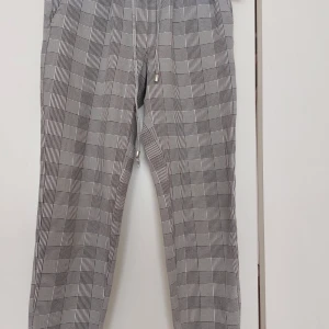 Byxor för flicka - För mellan  10- 13 år  gammal