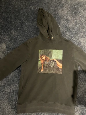 Limitato Hoodie  - Limitato Hoodie i storleken S Skick 8/10